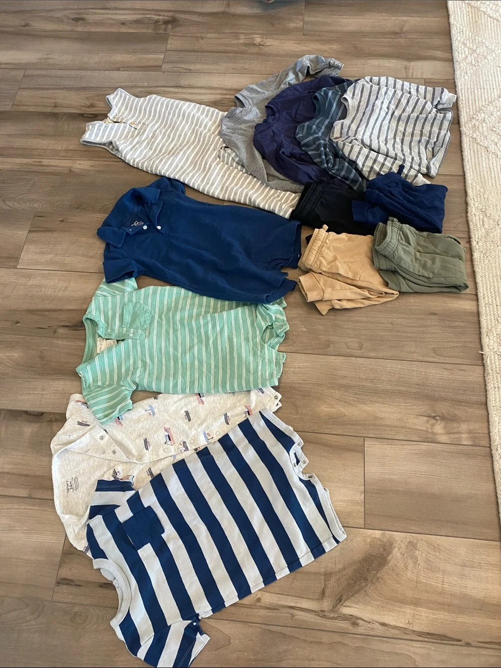 Lot of carters clothes 18-24 months.